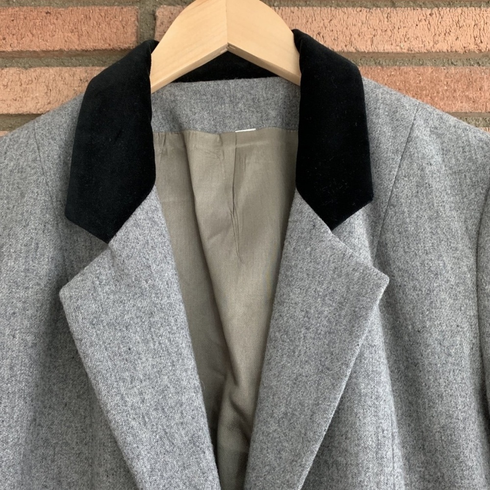 SOLD Vintage Oleg Cassini Velvet collard - Picture 3 of 4